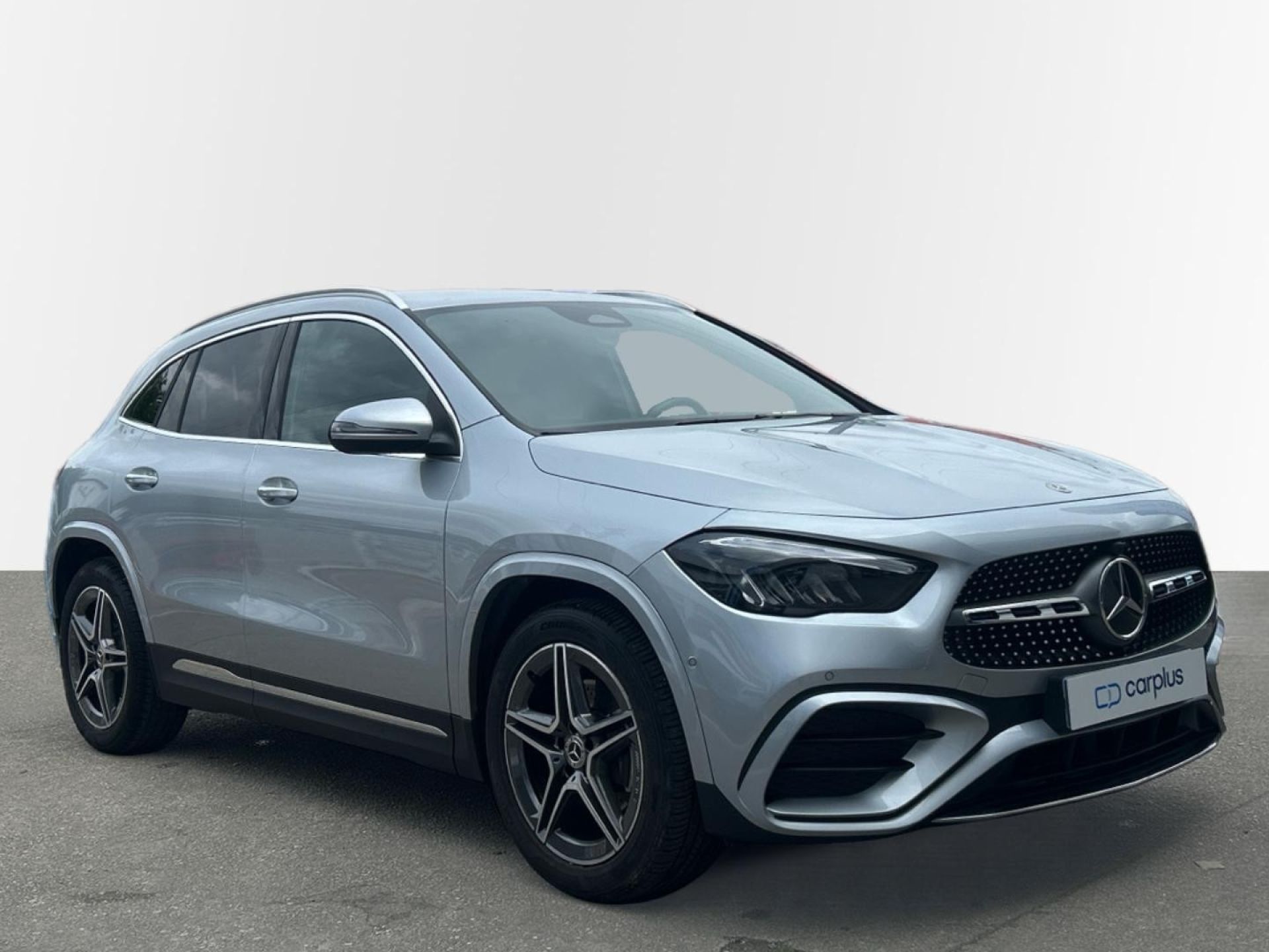 Mercedes-Benz GLA - 11