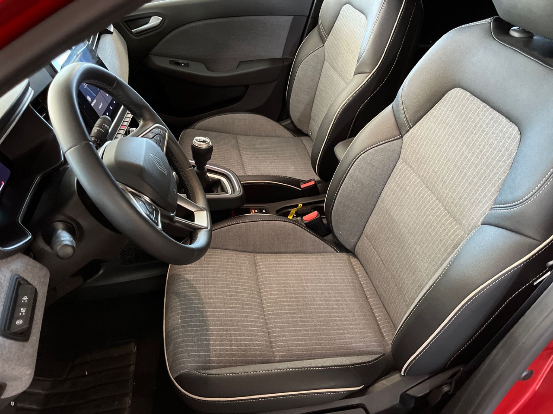 Renault Clio - 11