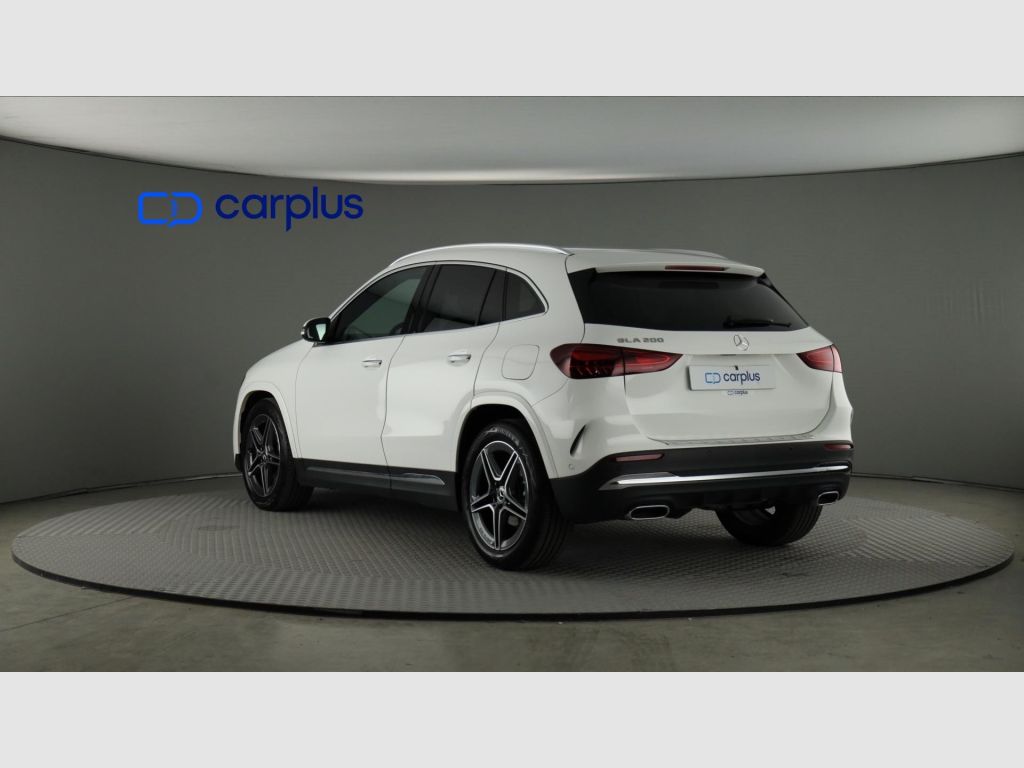 Mercedes-Benz GLA - 5