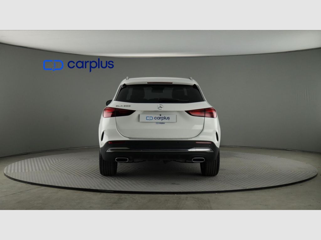 Mercedes-Benz GLA - 6