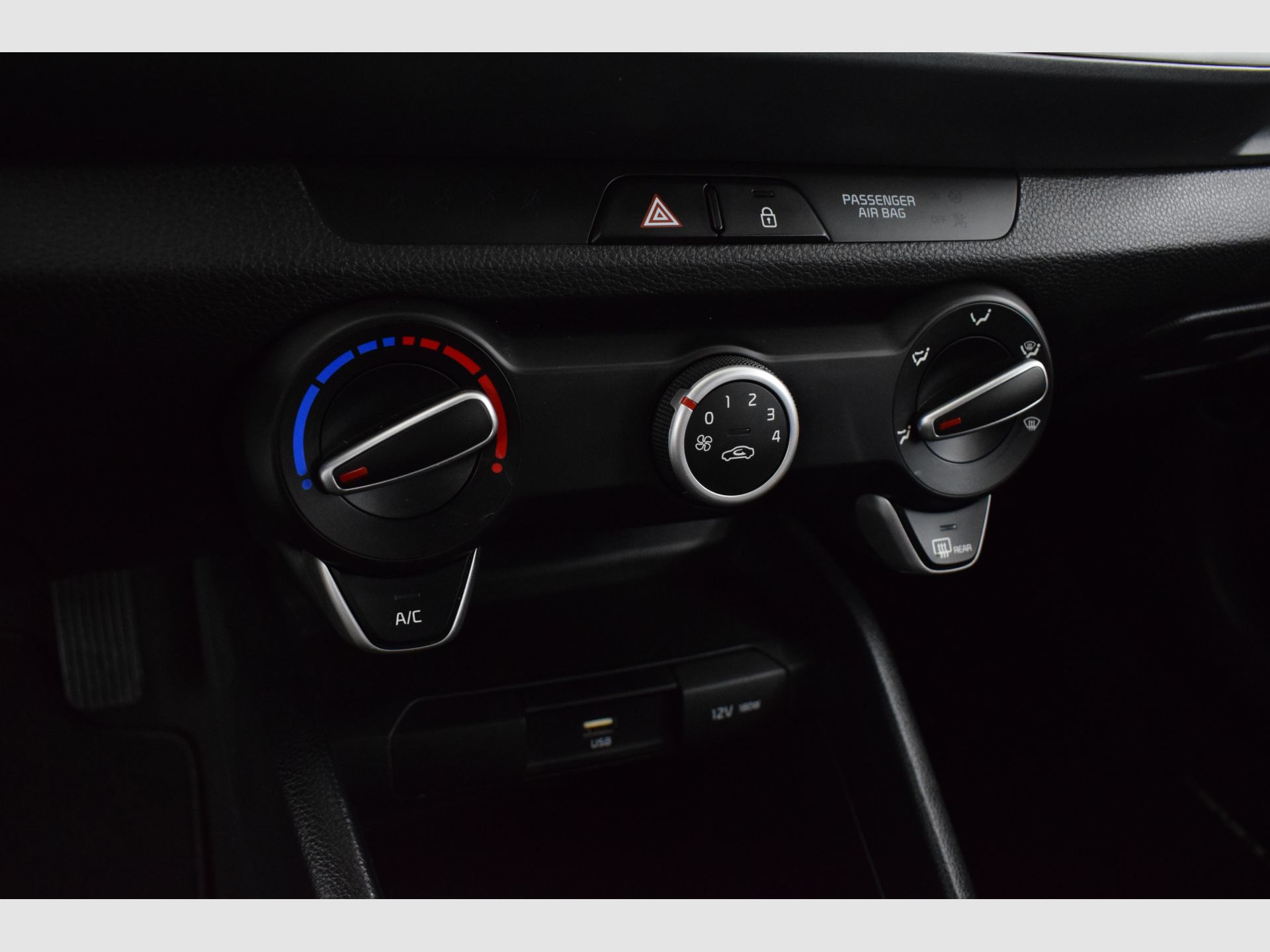 Kia Stonic - 9