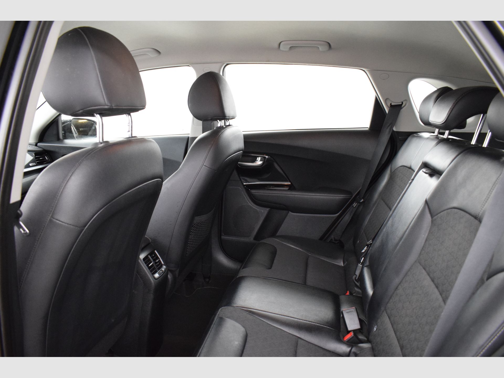 Kia Niro - 12