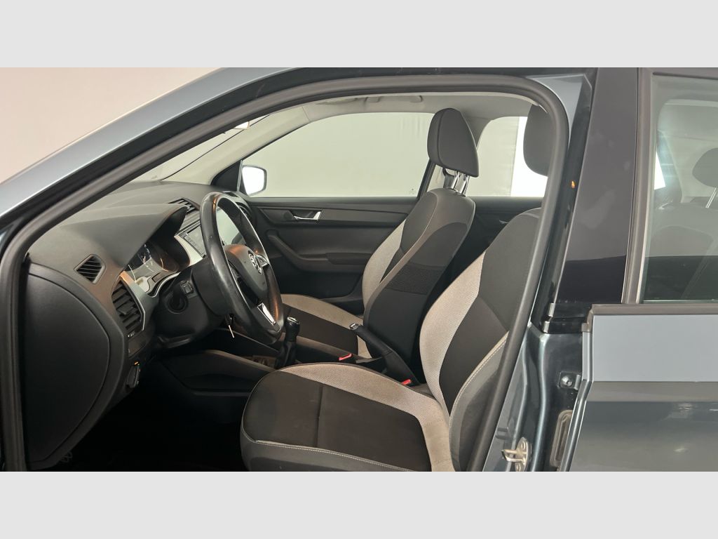 Škoda Fabia - 12