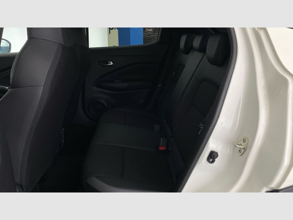 Nissan JUKE - 12