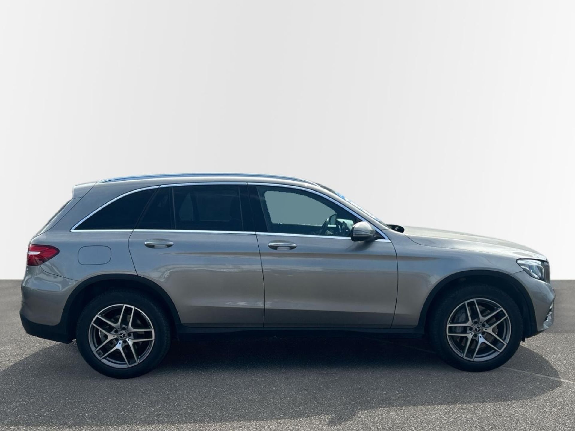 Mercedes-Benz GLC - 7