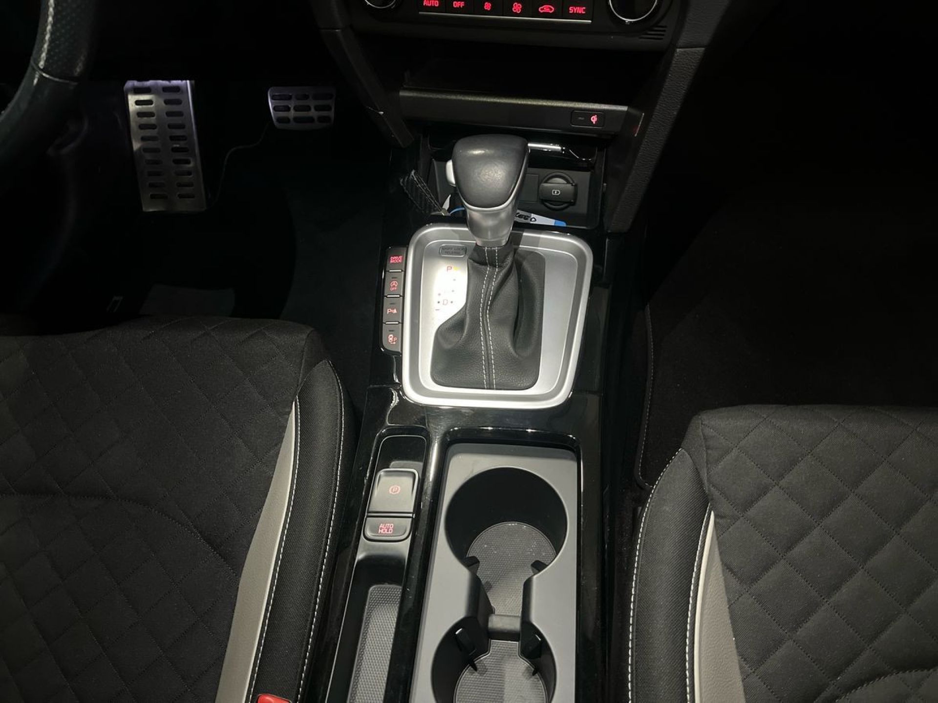 Kia ProCeed - 12