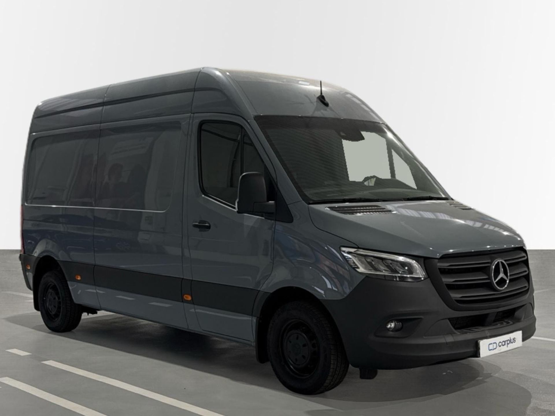 Mercedes-Benz Sprinter - 2