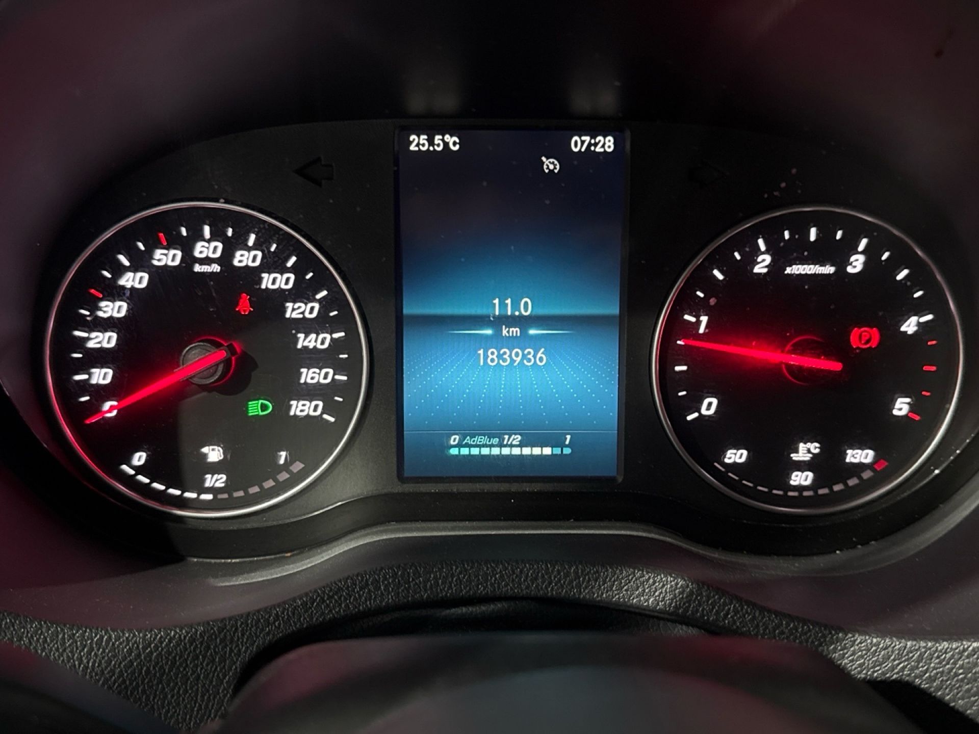 Mercedes-Benz Sprinter - 9