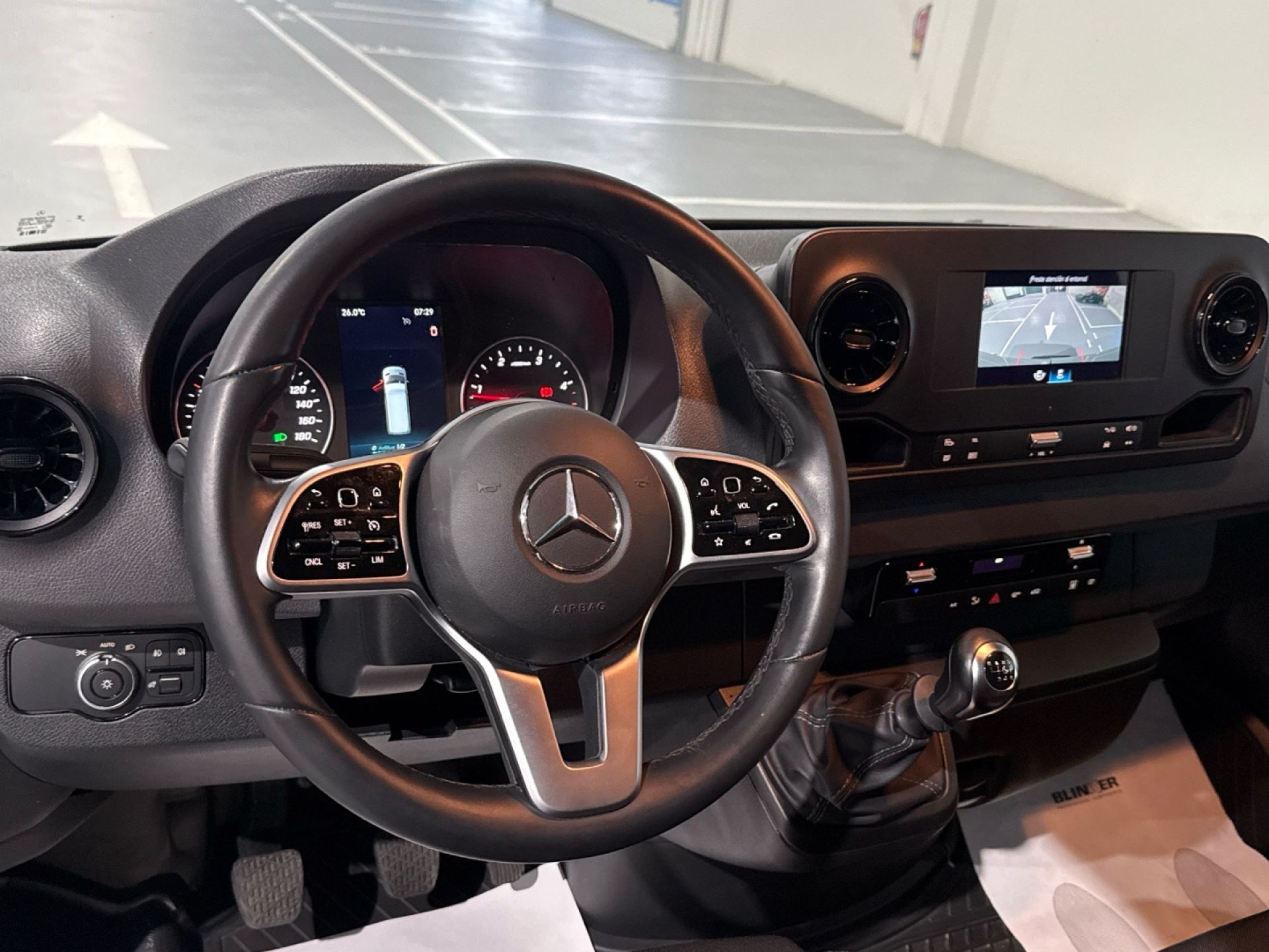 Mercedes-Benz Sprinter - 10