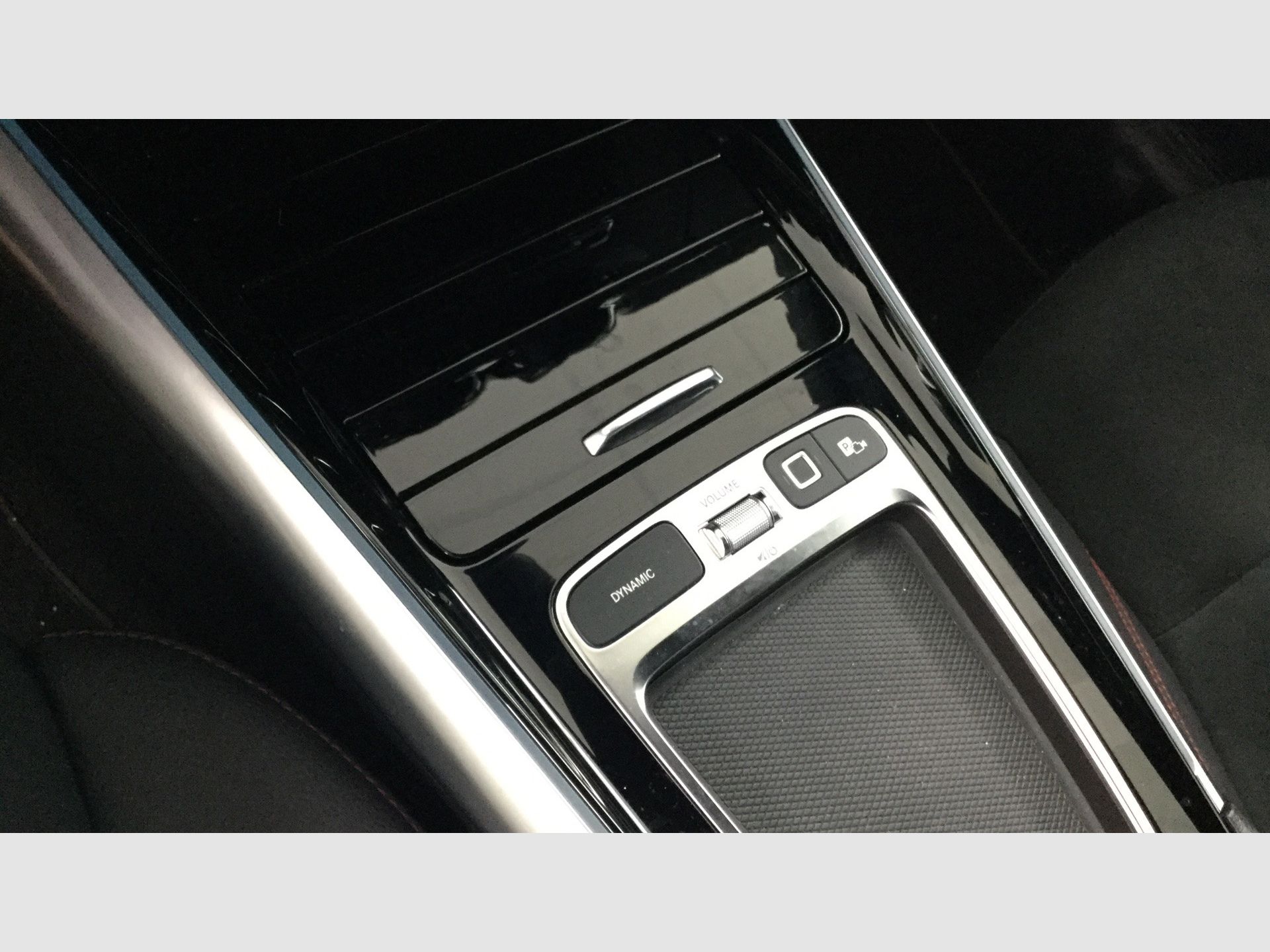 Mercedes-Benz GLA - 10