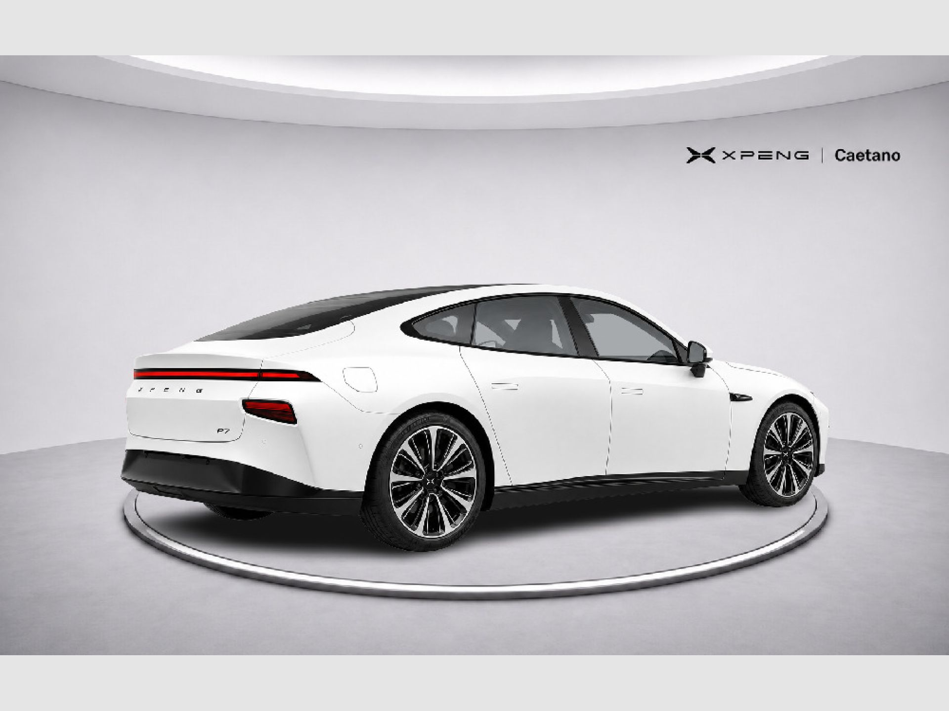 XPENG P7 - 3