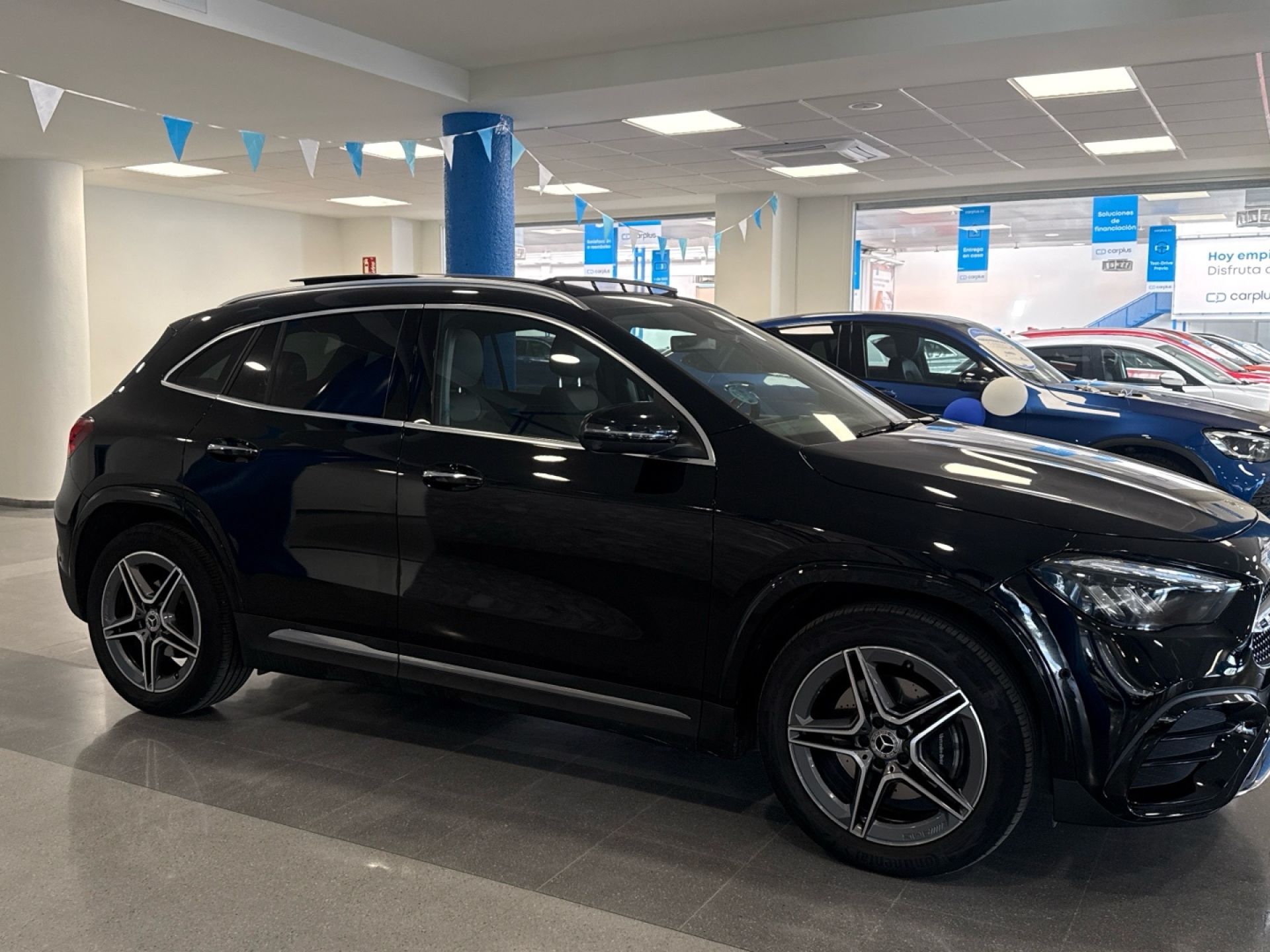 Mercedes-Benz GLA - 8