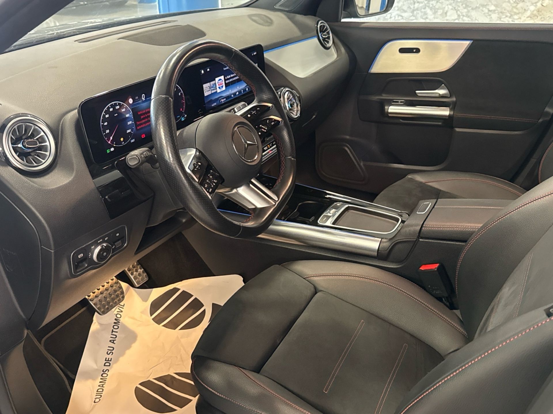 Mercedes-Benz GLA - 10