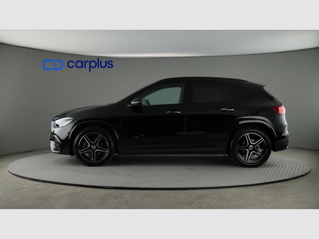 Mercedes-Benz GLA - 4
