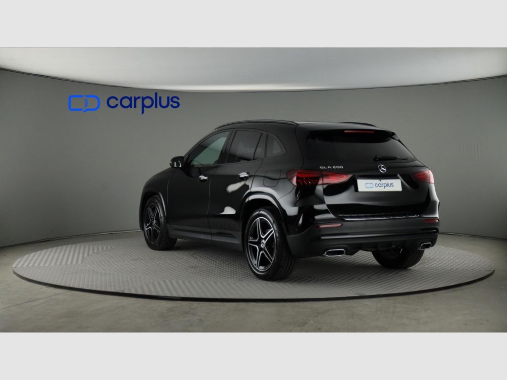 Mercedes-Benz GLA - 5