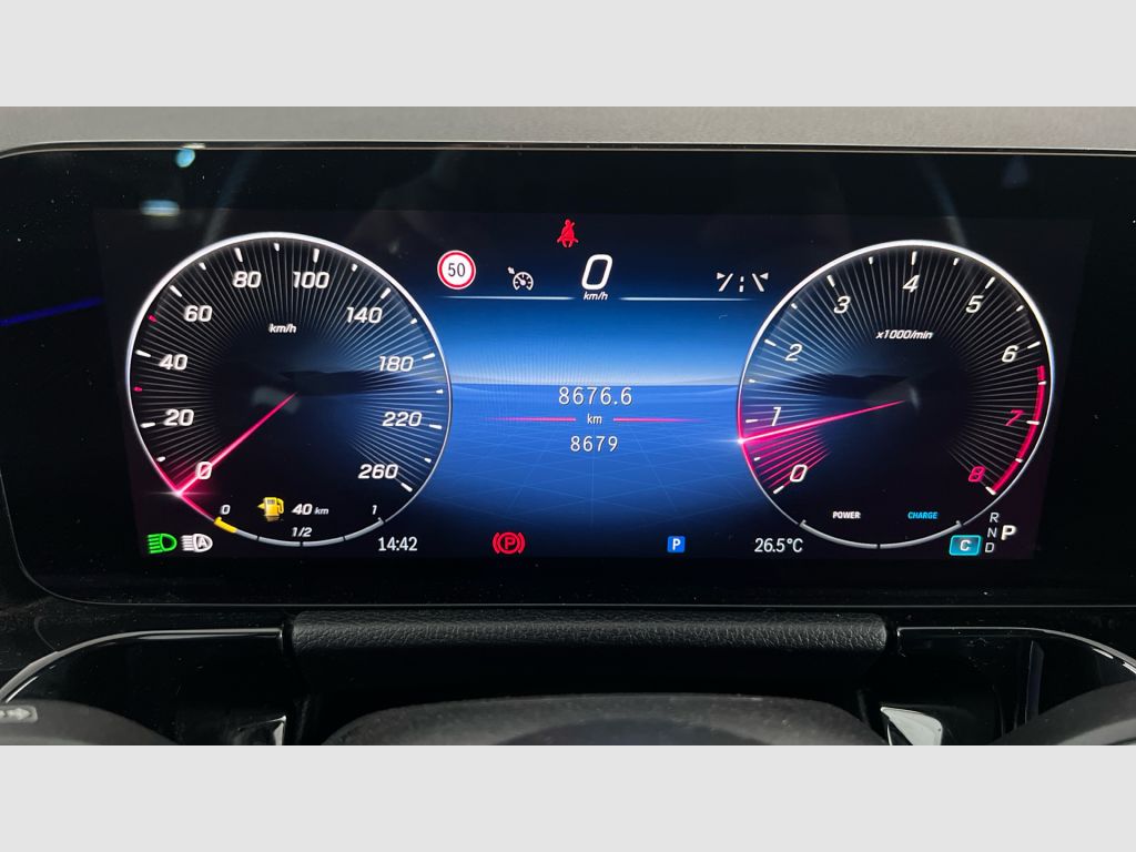 Mercedes-Benz GLA - 10