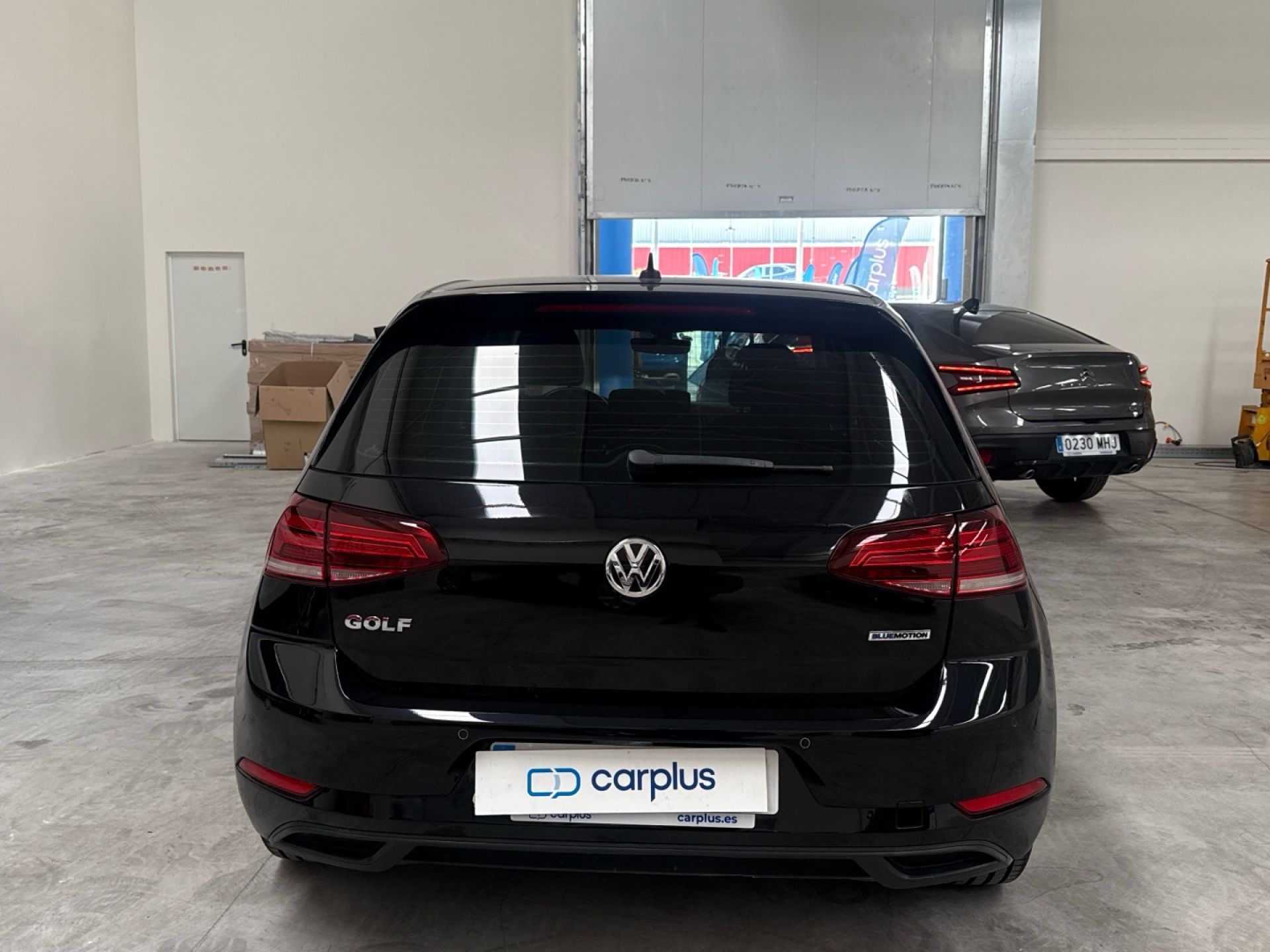 Volkswagen Golf - 6