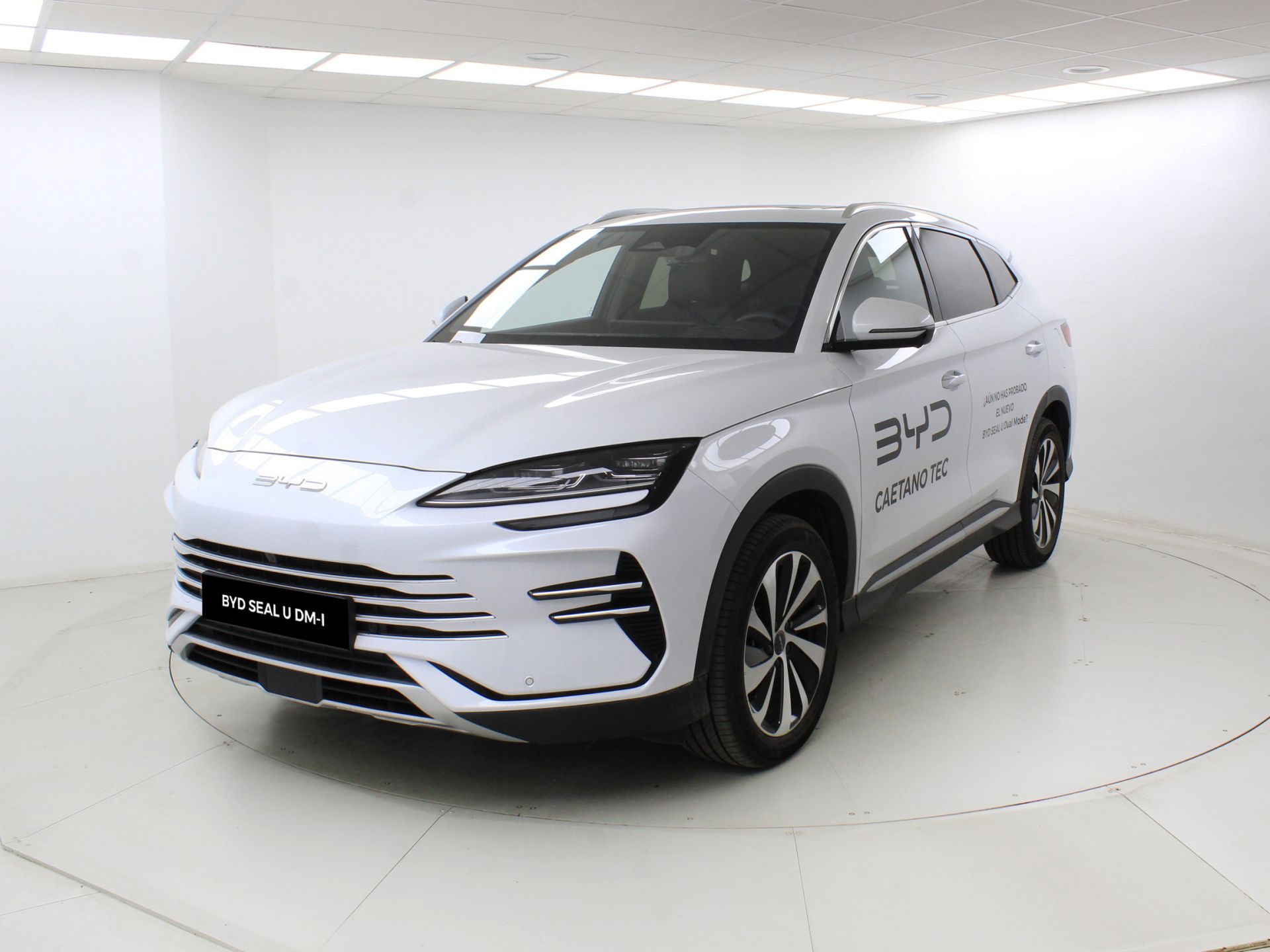 BYD Seal U DM-i - 2