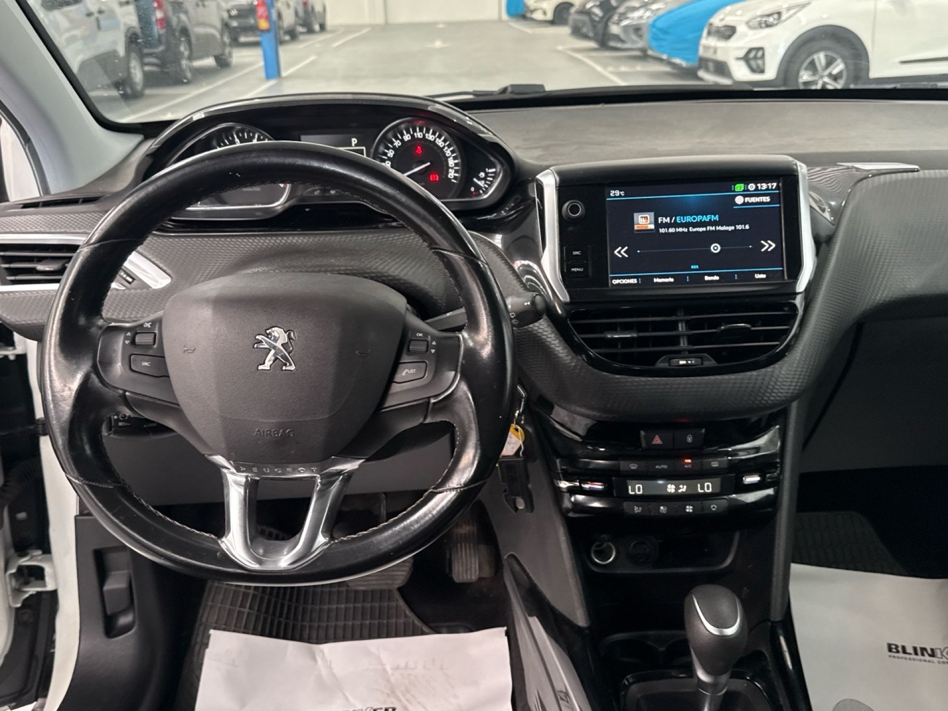 Peugeot 2008 - 10