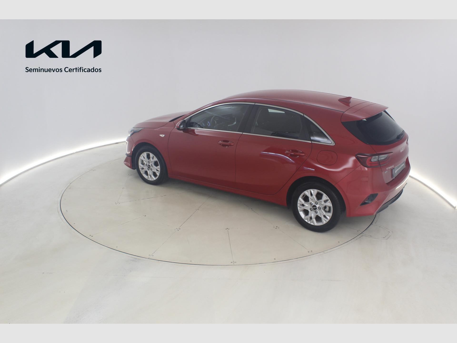 Kia Ceed - 4