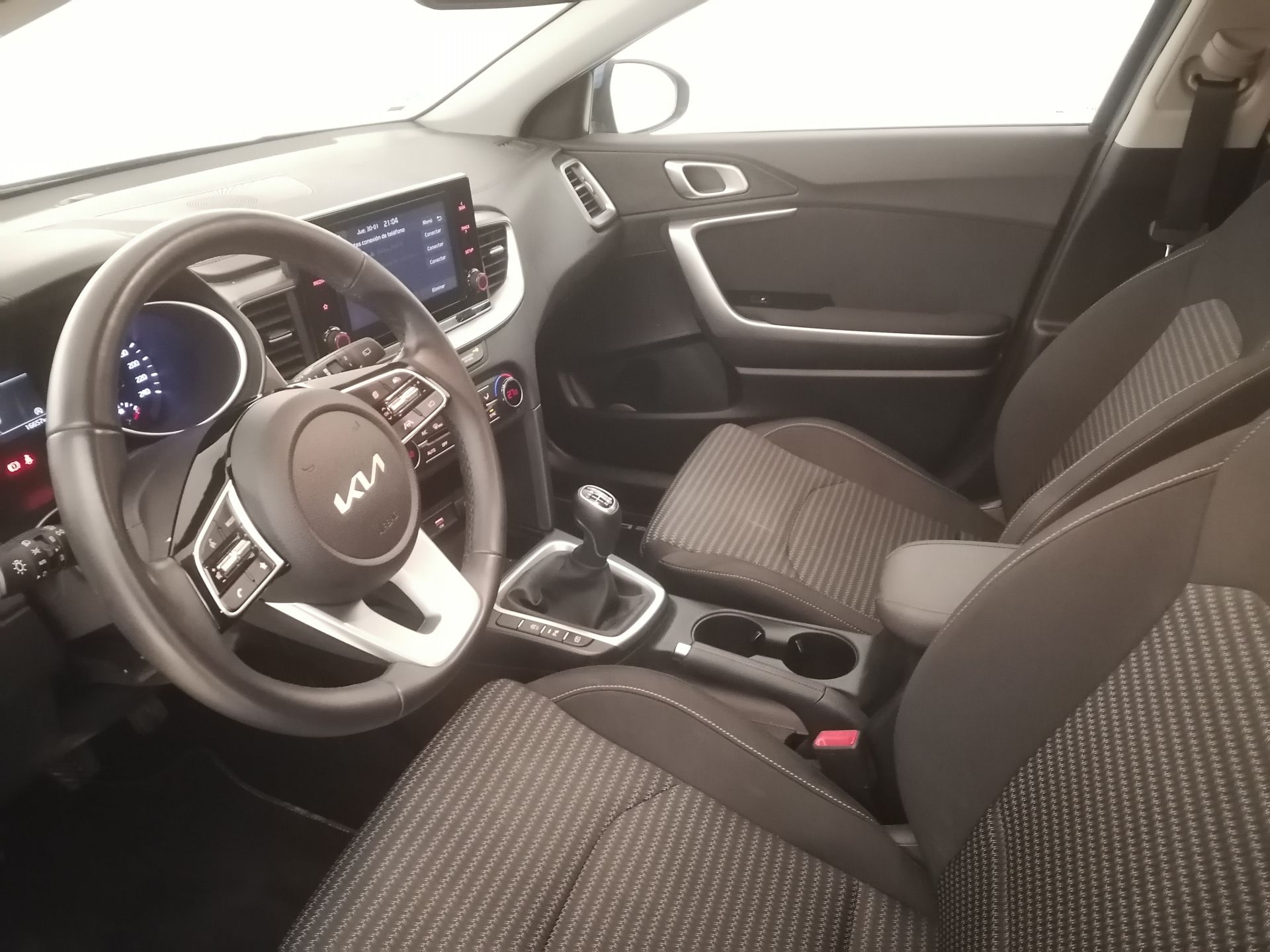 Kia Ceed - 9