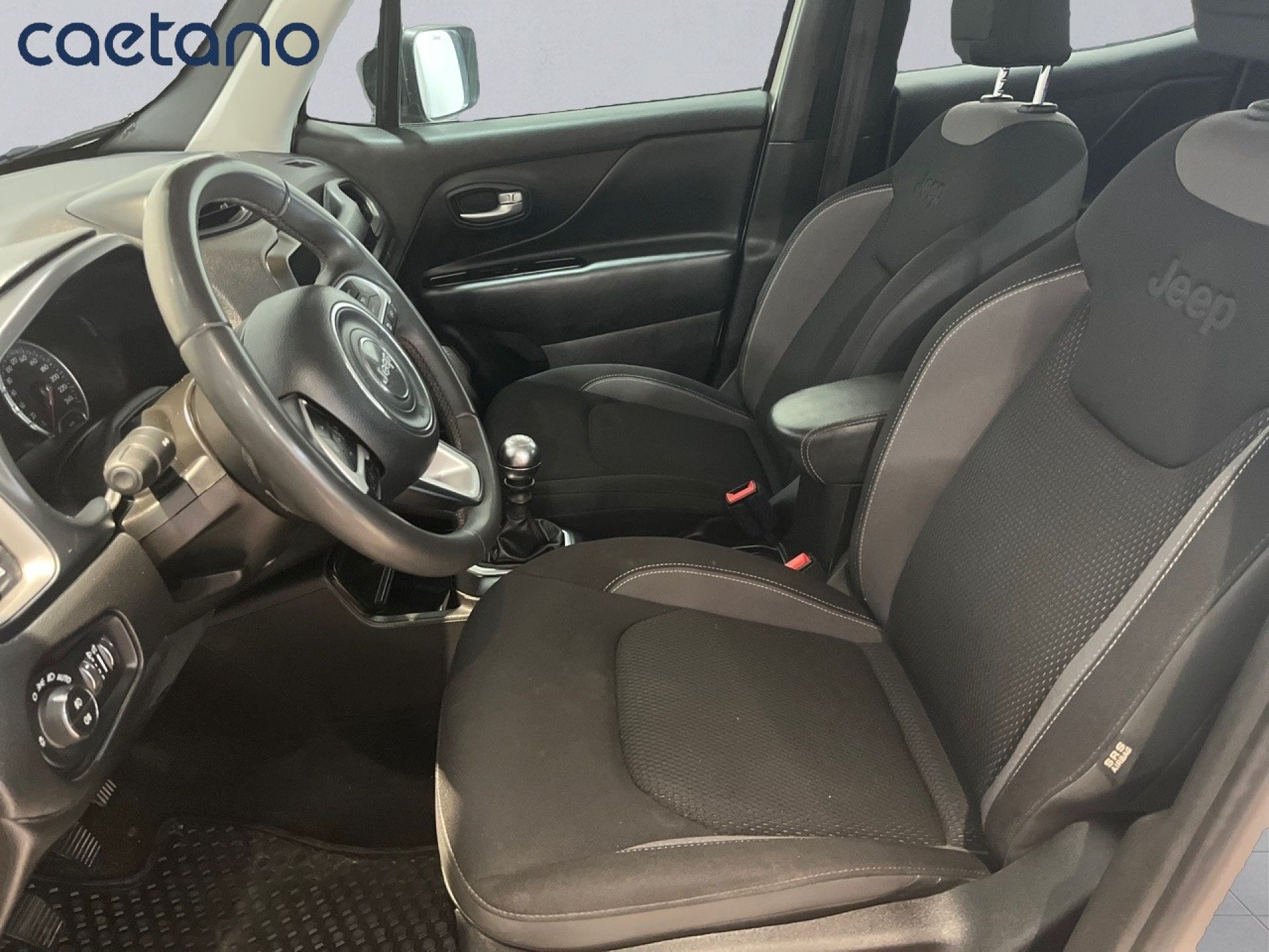 Jeep Renegade - 11