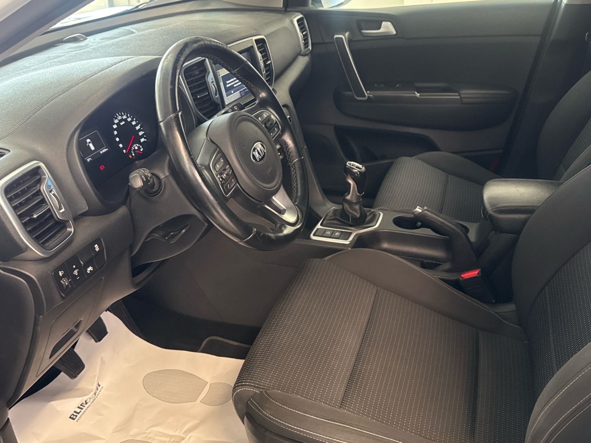 Kia Sportage - 11