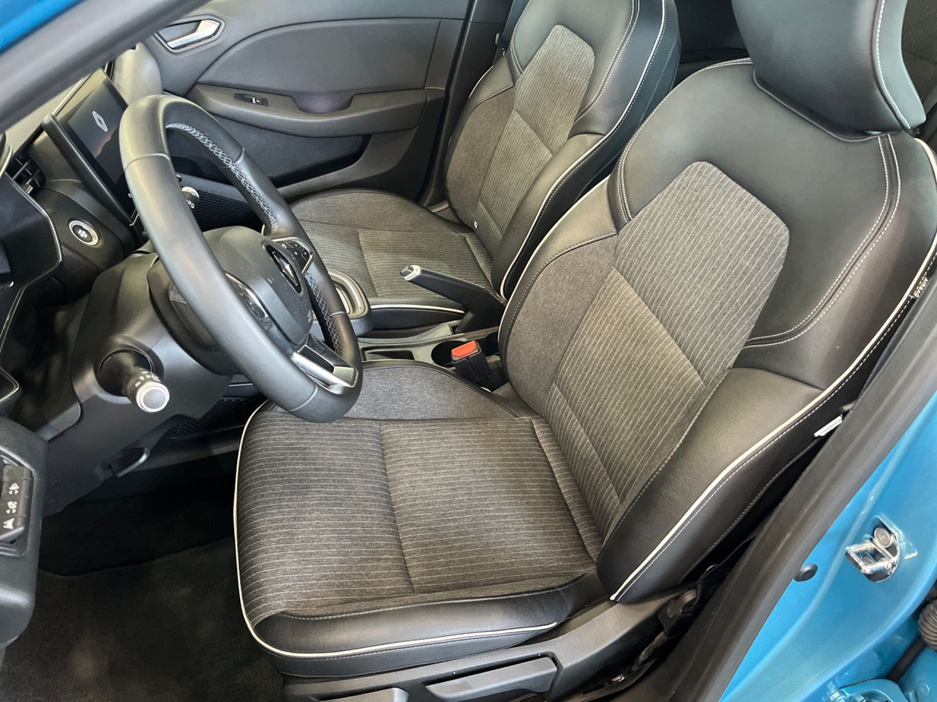 Renault Clio - 10