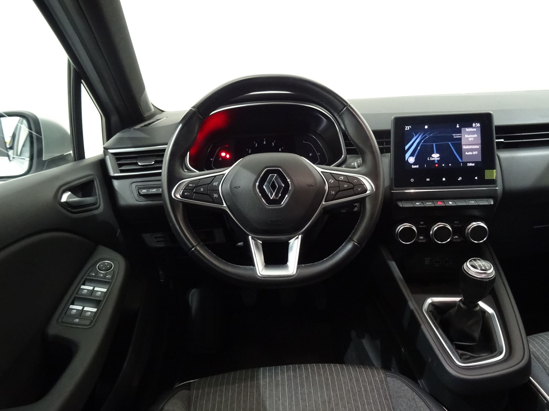 Renault Clio - 11