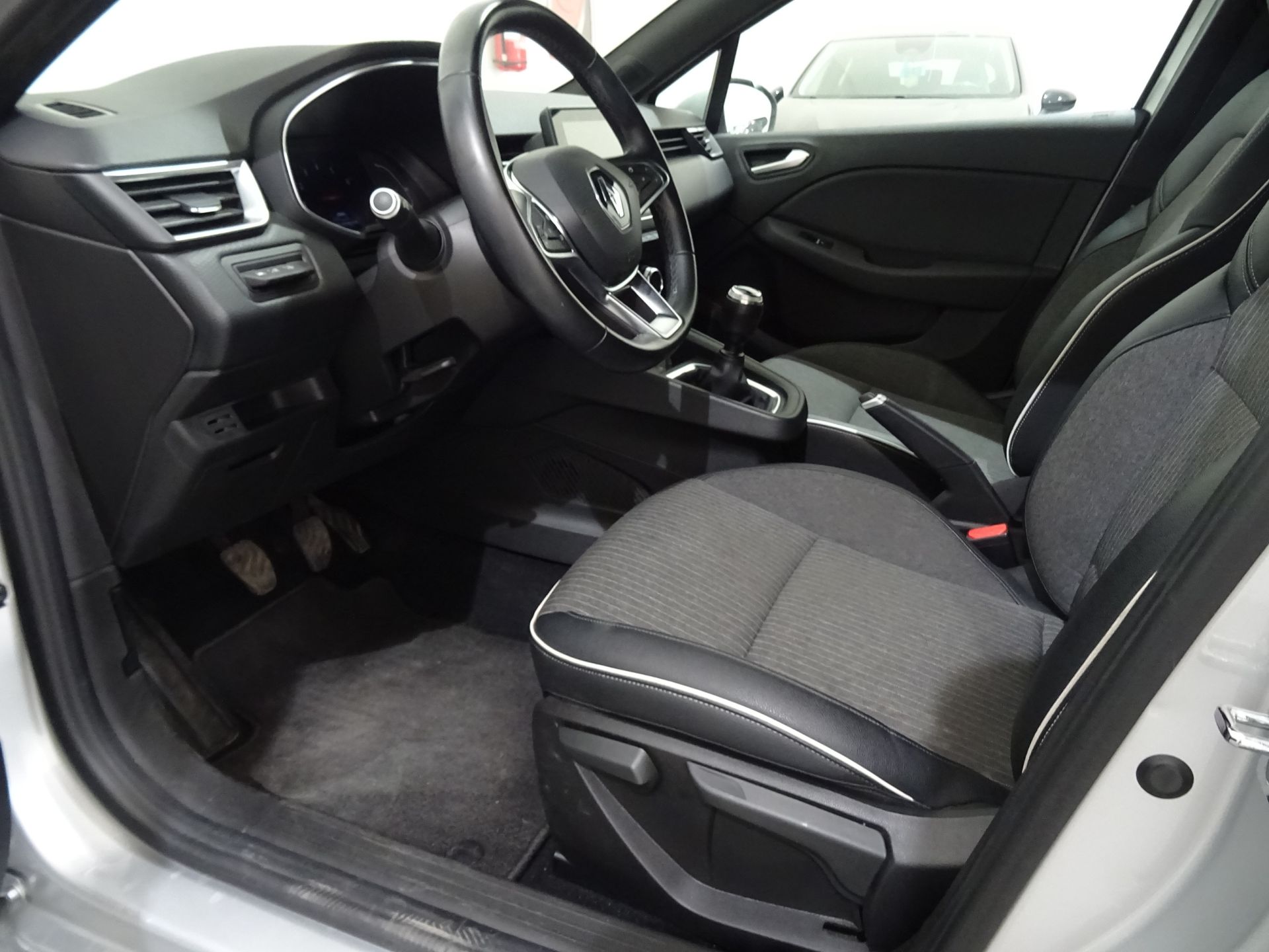 Renault Clio - 12
