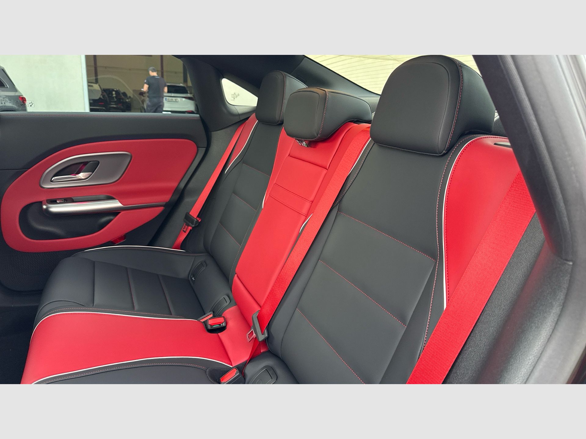 Mercedes-Benz CLA - 11