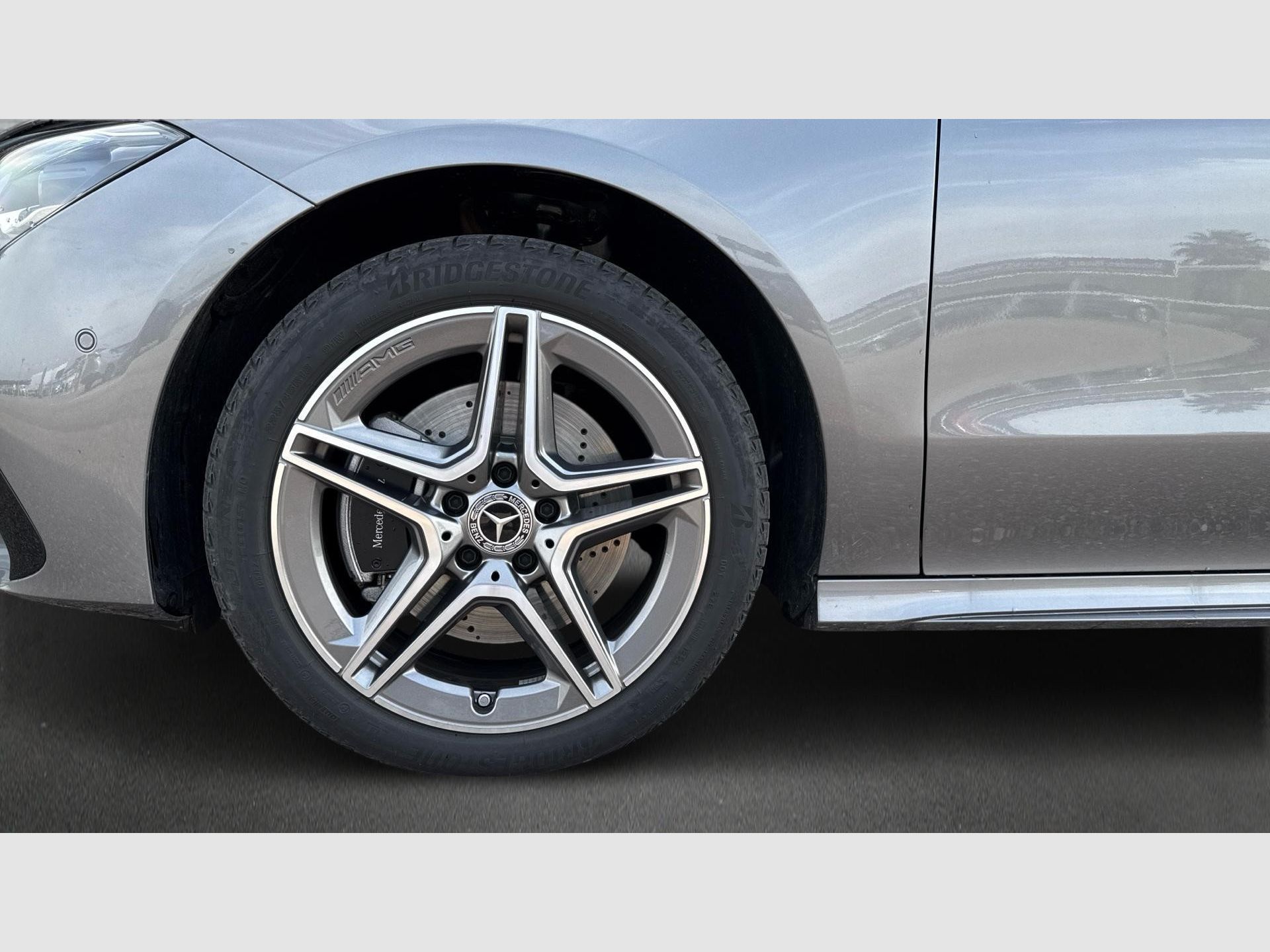 Mercedes-Benz CLA - 5