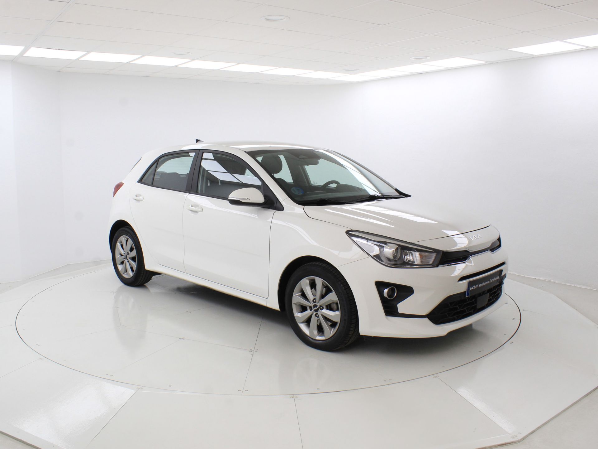 Kia Rio - 5