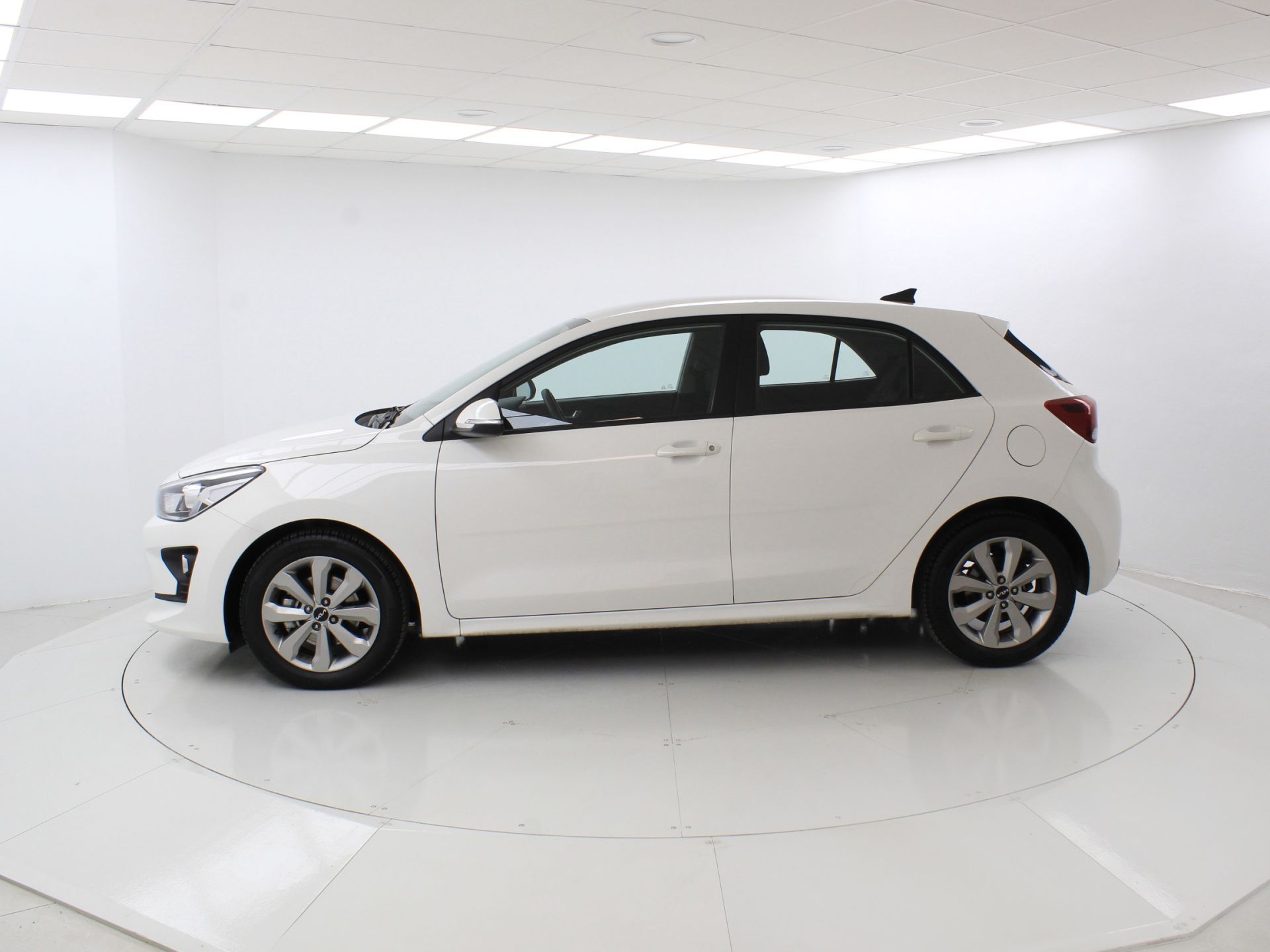 Kia Rio - 6
