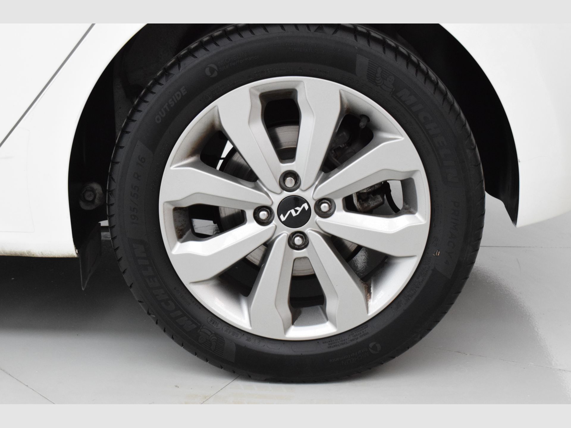 Kia Rio - 8