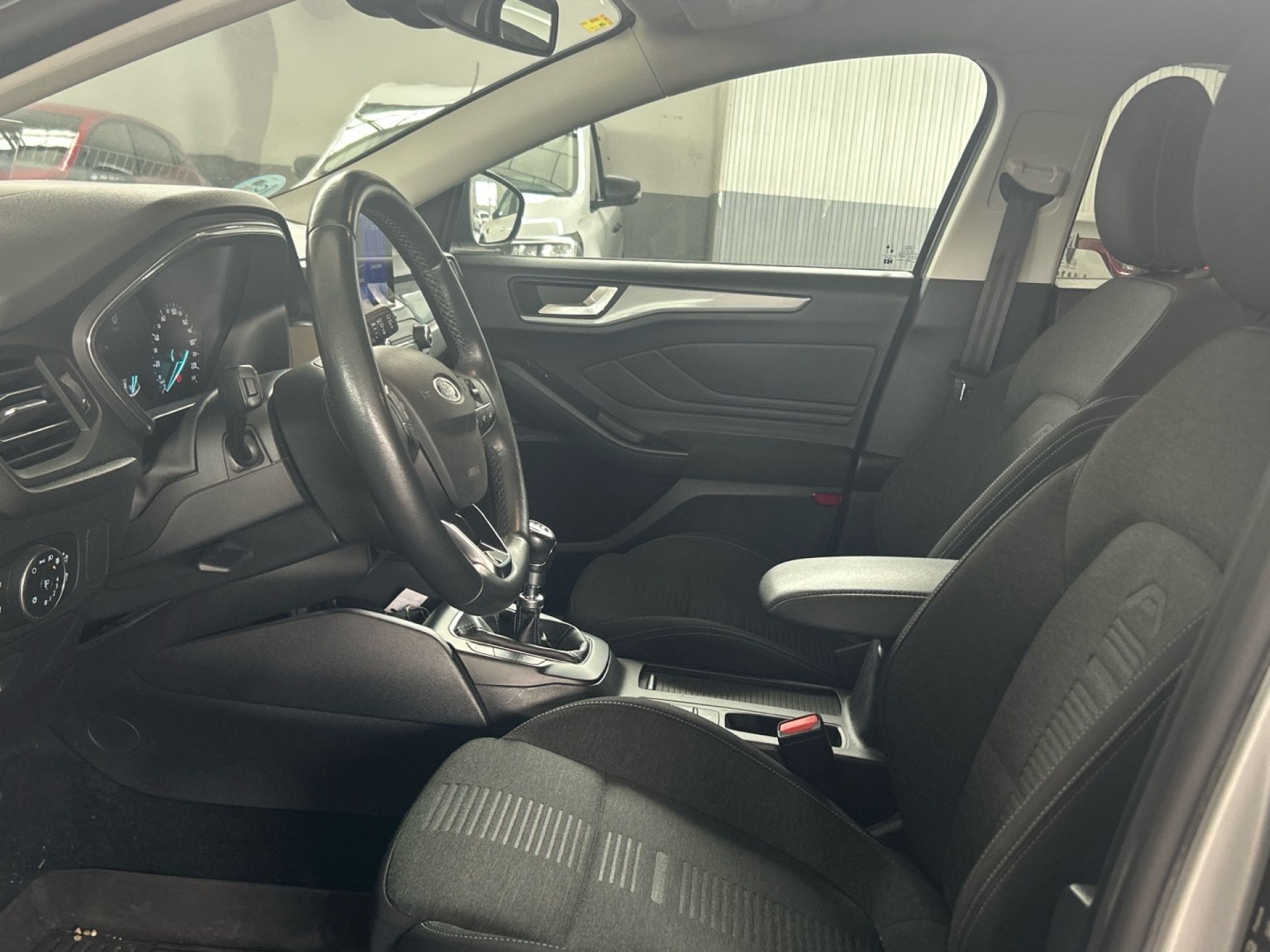 Ford Focus - 11