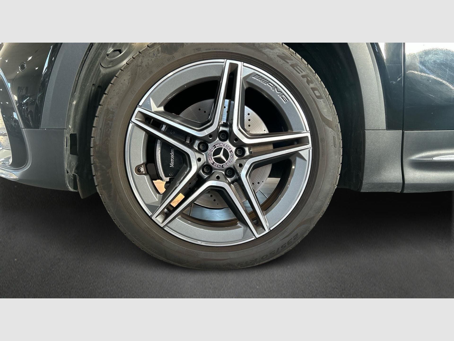 Mercedes-Benz GLB - 5