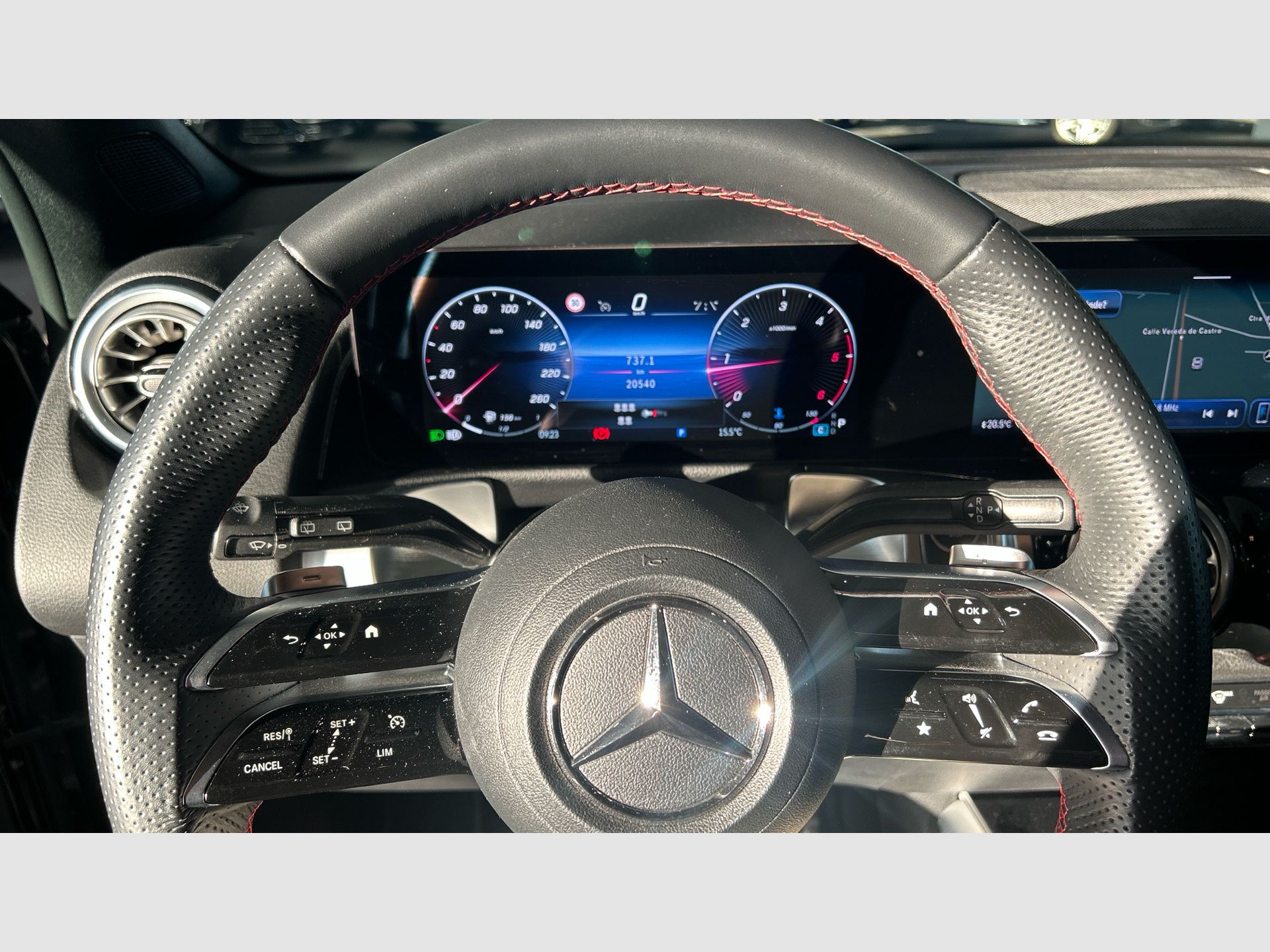 Mercedes-Benz GLB - 9