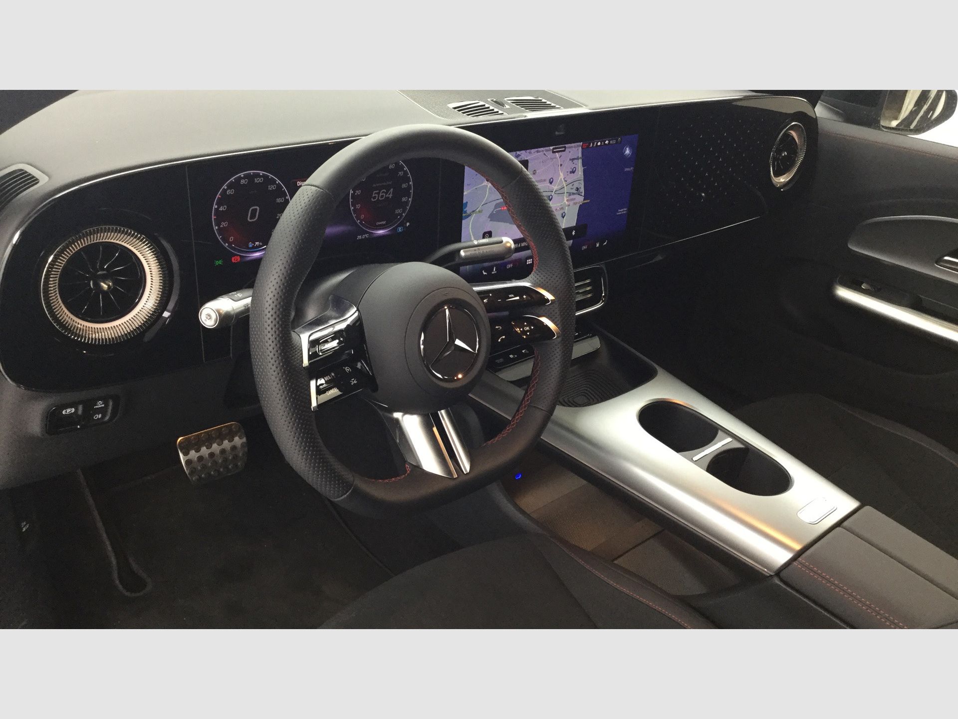 Mercedes-Benz CLA - 8