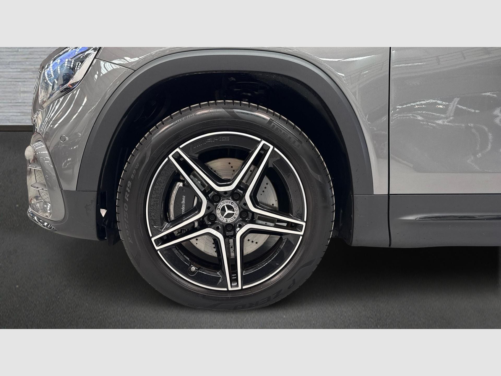 Mercedes-Benz GLB - 5