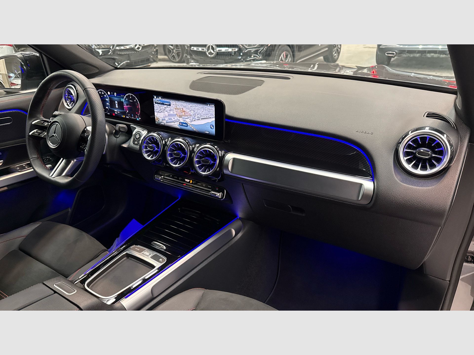 Mercedes-Benz GLB - 10