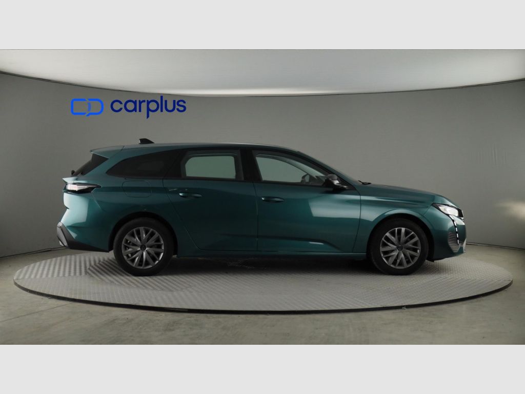 Peugeot 308 - 8