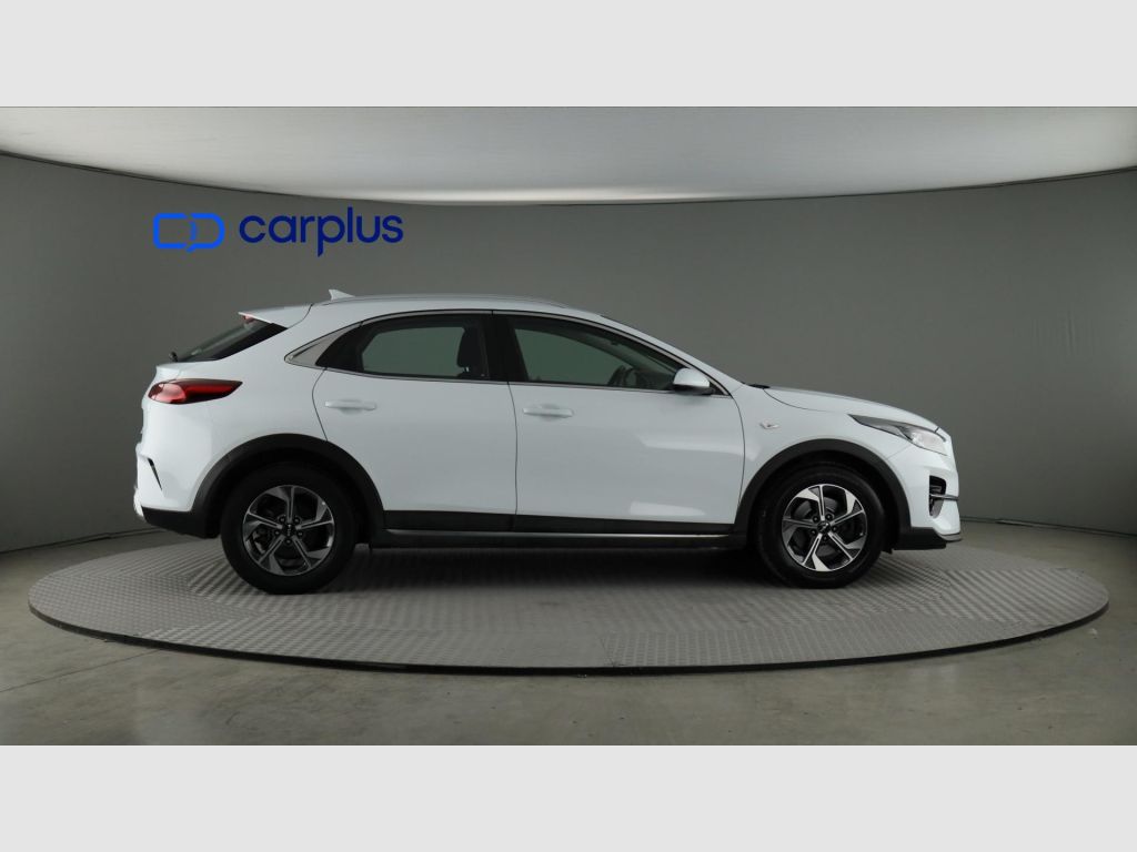 Kia XCeed - 8