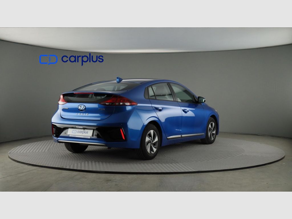 Hyundai IONIQ - 7
