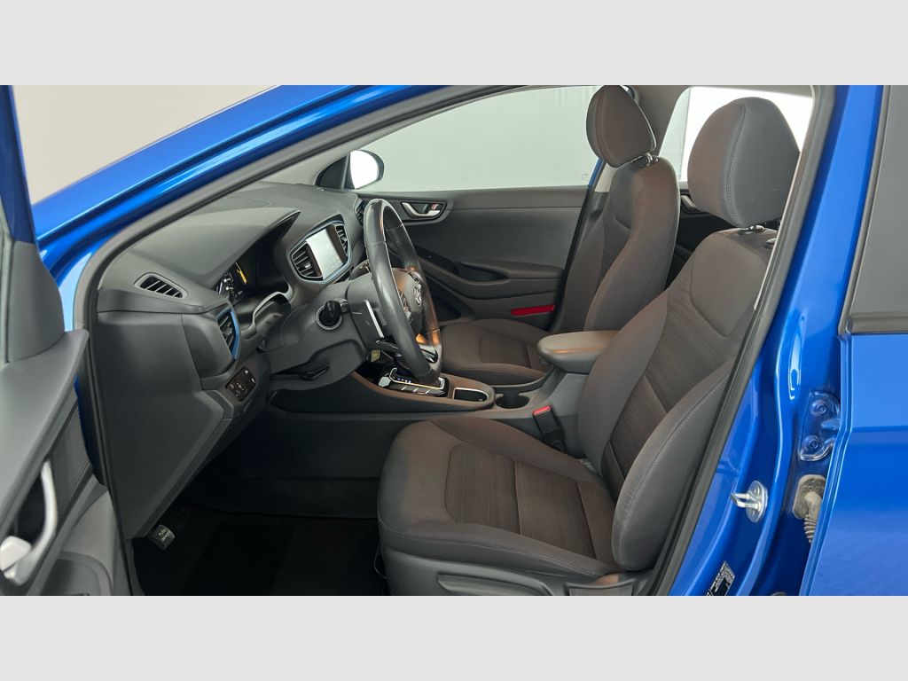 Hyundai IONIQ - 12
