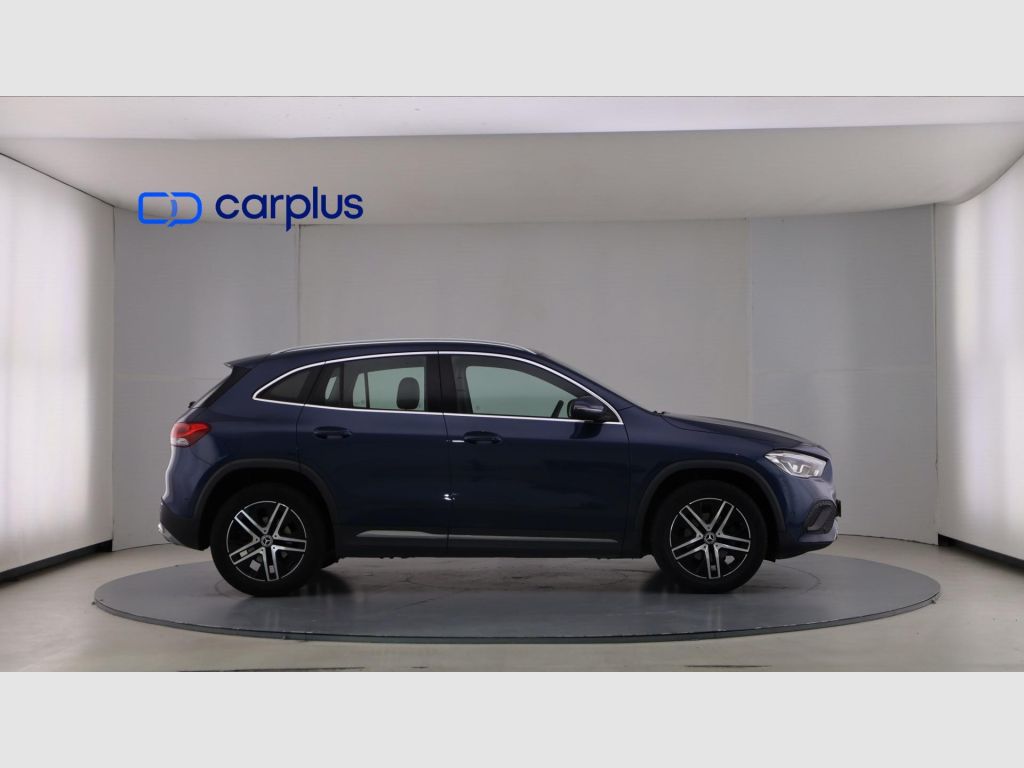 Mercedes-Benz GLA - 4