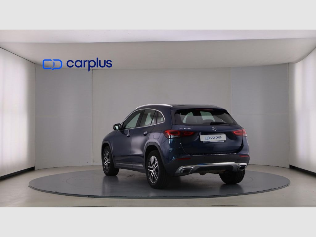 Mercedes-Benz GLA - 7