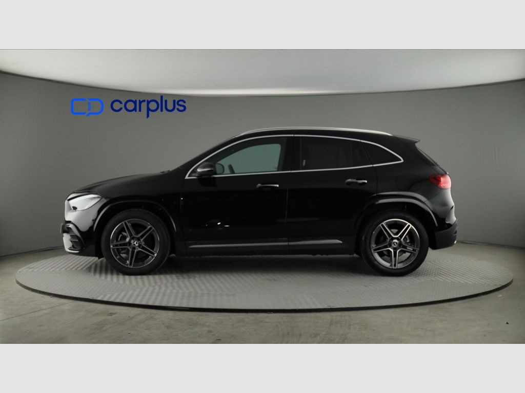 Mercedes-Benz GLA - 4