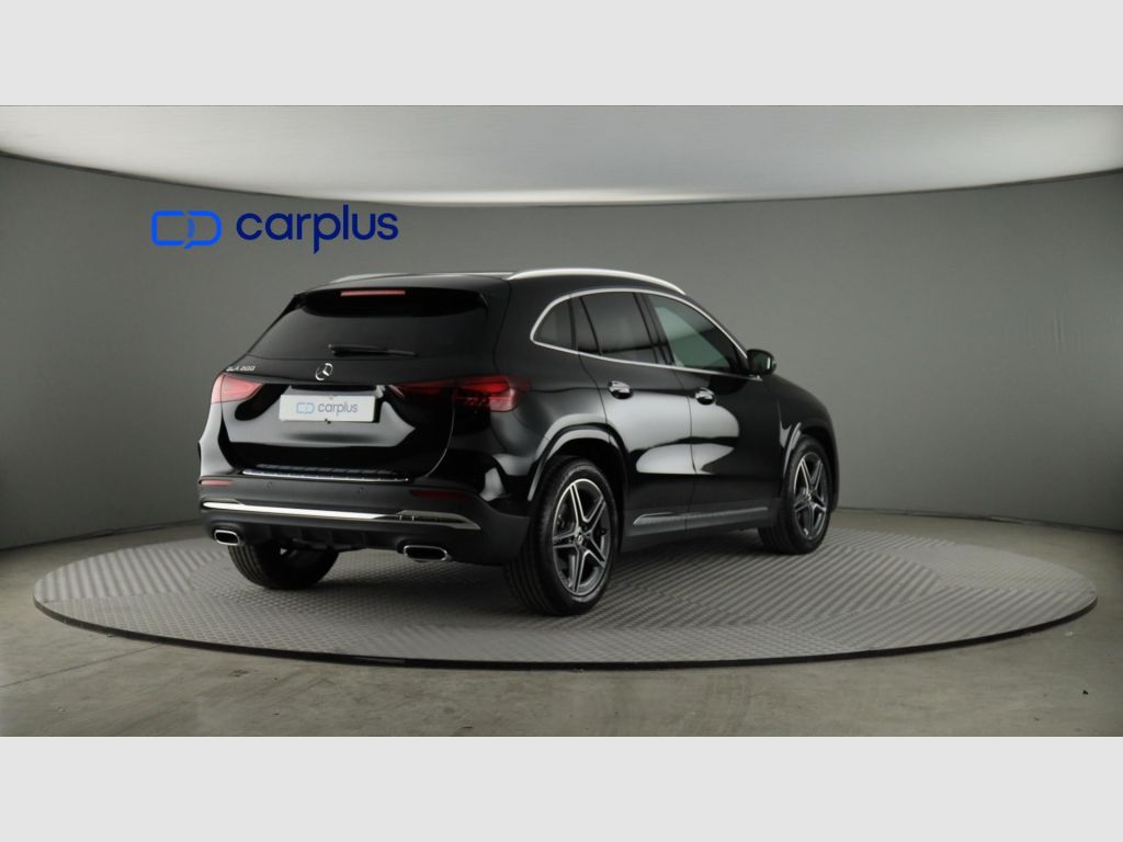 Mercedes-Benz GLA - 7