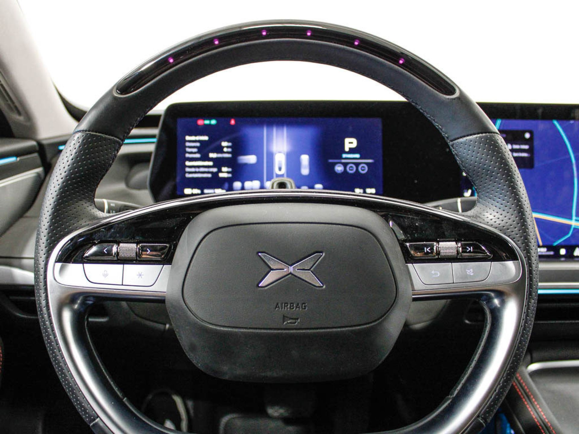 XPENG P7 - 12